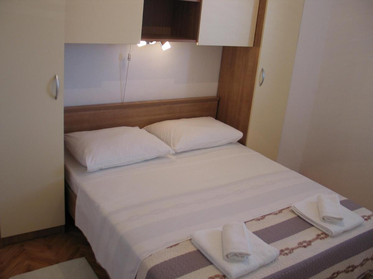 Apartmani Kunteja Паг Екстер'єр фото